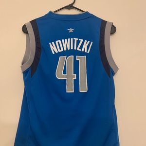 Dallas Mavericks youth jersey size medium-Dirk Nowitski